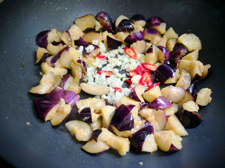 Sichuan Eggplant Braised in Fragrant Sauce step 3