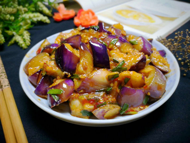 Sichuan Eggplant Braised in Fragrant Sauce